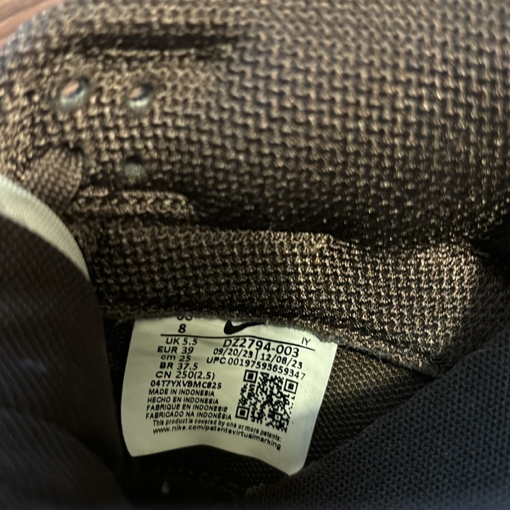 Nike Dunks - Picture 7 of 7